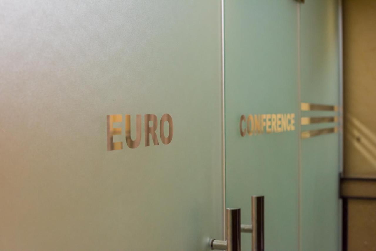 Euro Hotel And Apartments Dar-es-Salaam Eksteriør bilde